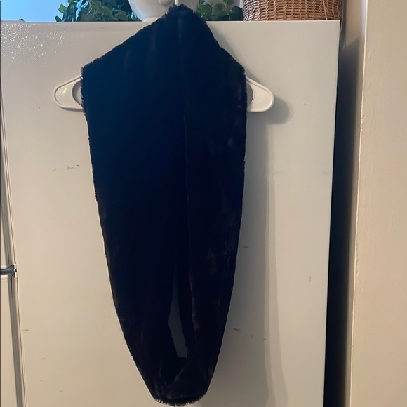 west loop Accessories - West Loop Women's Faux Fur Black Infinity Scarf Neck Warmer